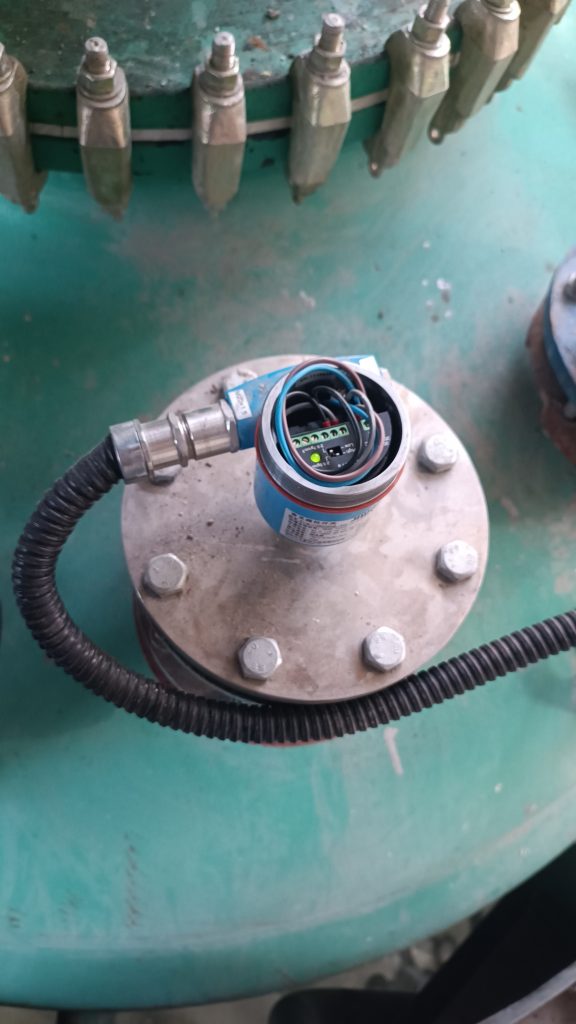 音叉液位开关在锂电池浆液液位测量中的作用